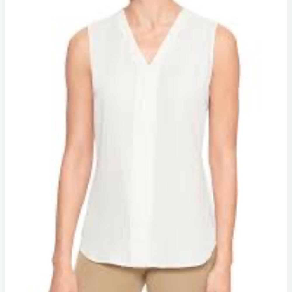 Banana Republic Cream Elegant Stitching Detailed Blouse with V-Neckline